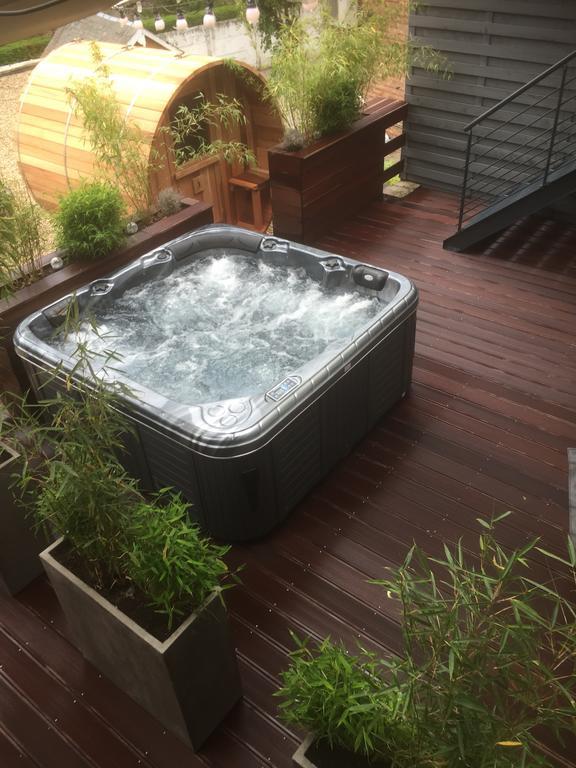 Suite 40 Jacuzzi & Sauna By Malmedreams Малмеди Екстериор снимка